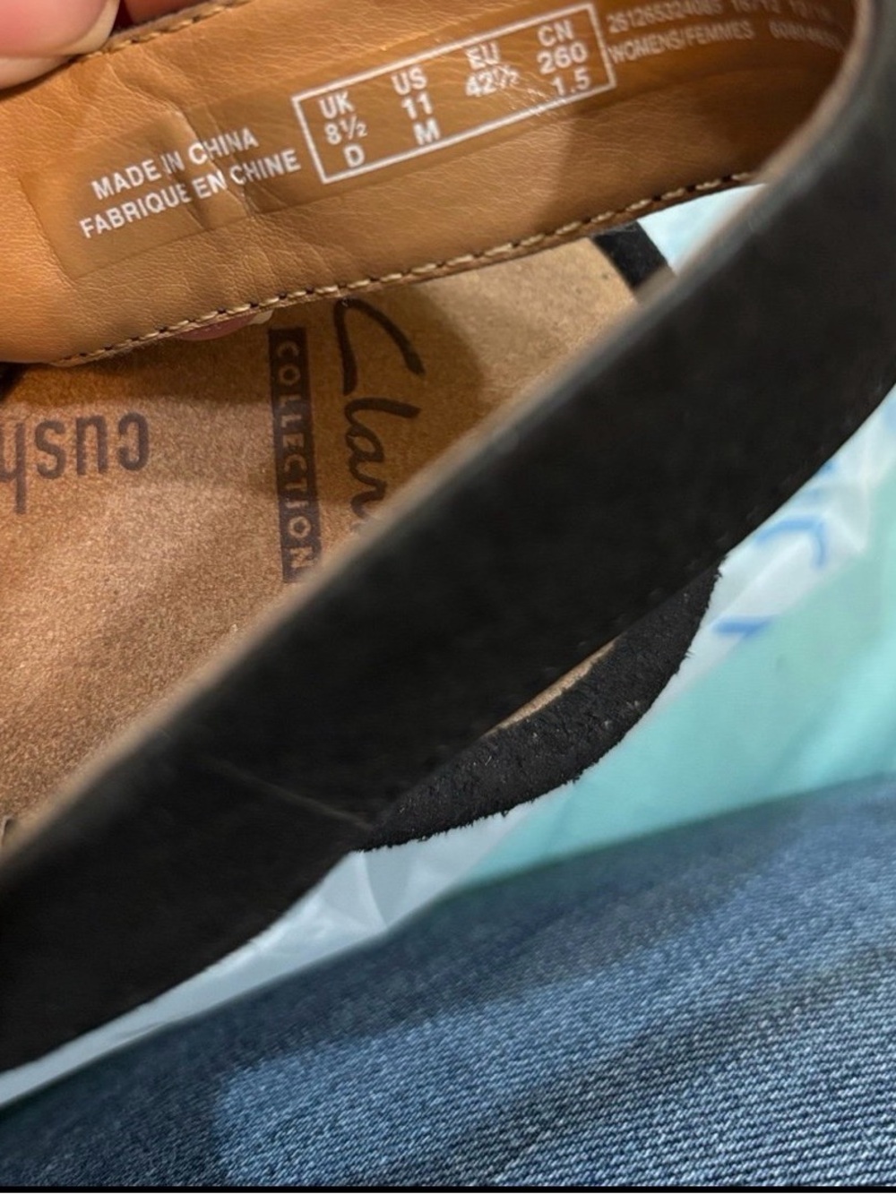 Clarks Women's Black hook-and-loop fastener strap Sandals - Picture 8 of 8